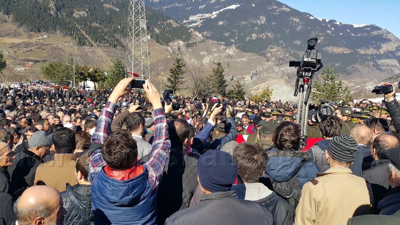 Gümüşhane şehidini yalnız bırakmadı 2