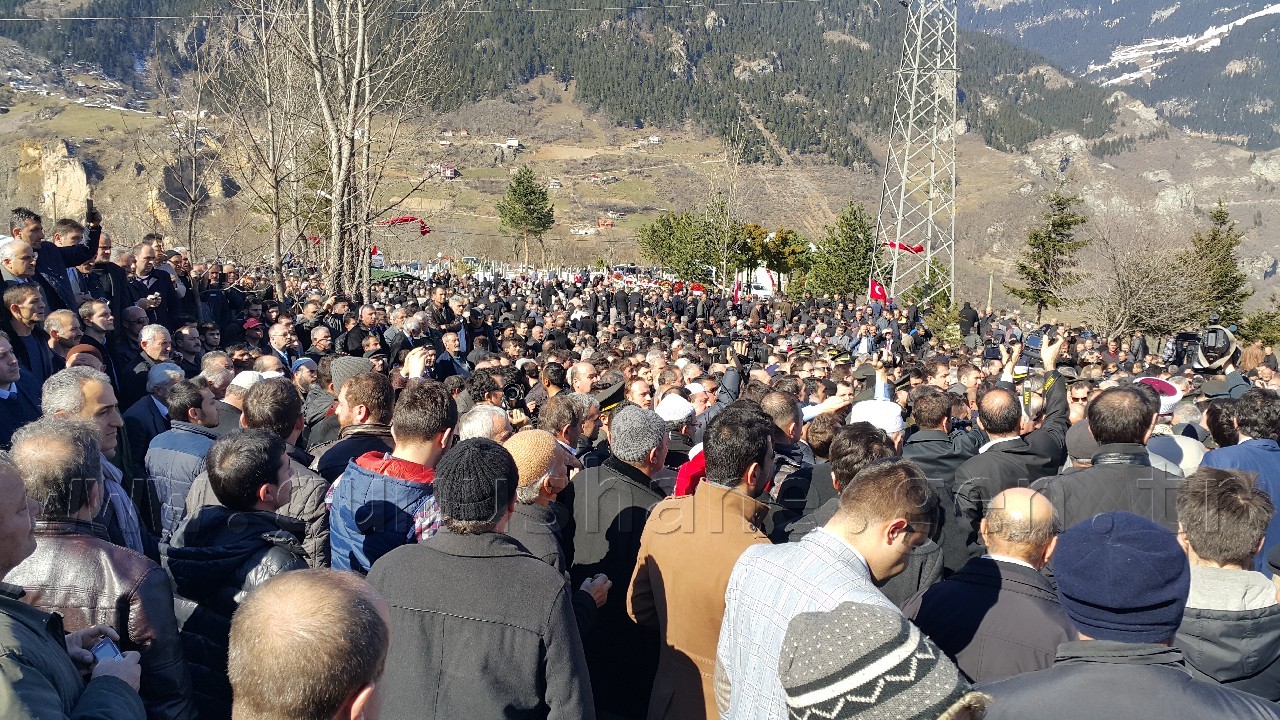 Gümüşhane şehidini yalnız bırakmadı 3