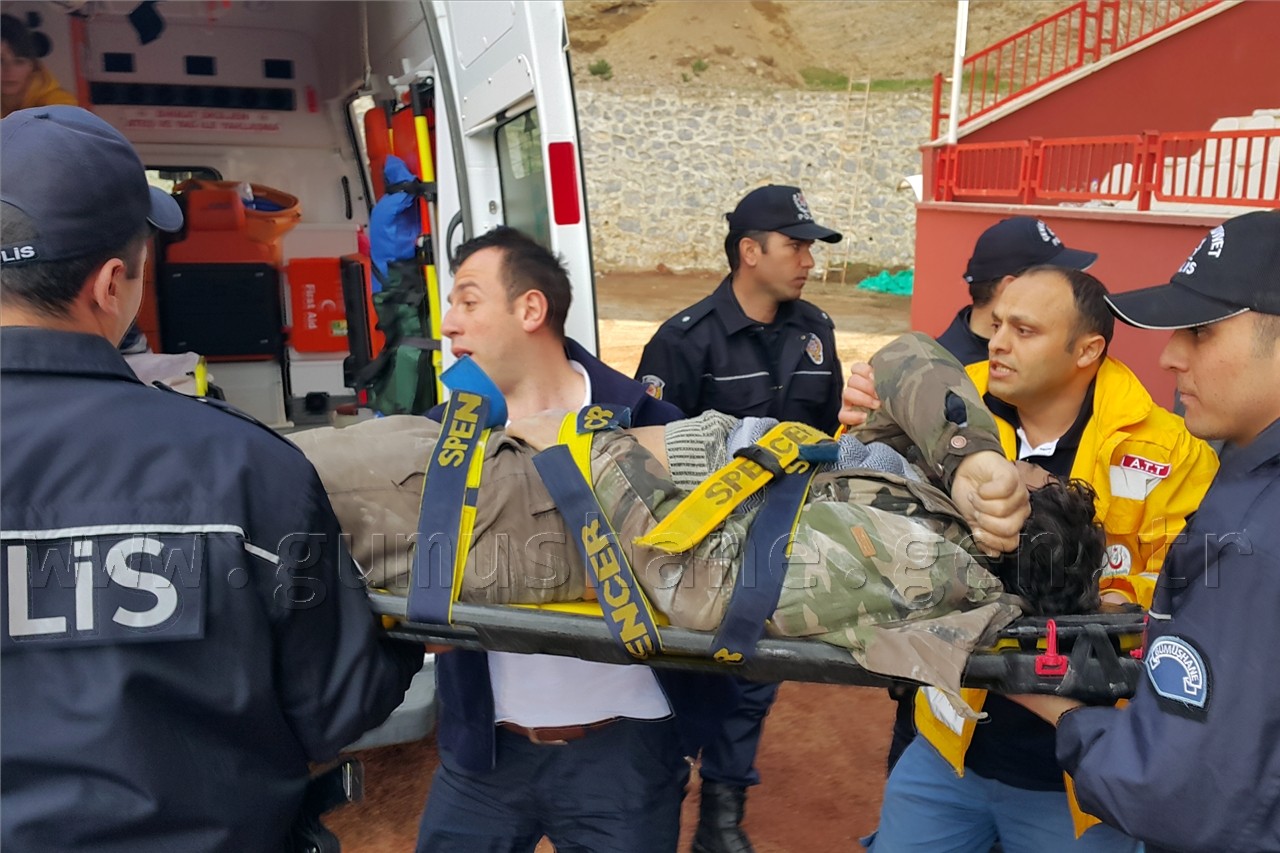 Tribünde kalp krizi geçirdi 6