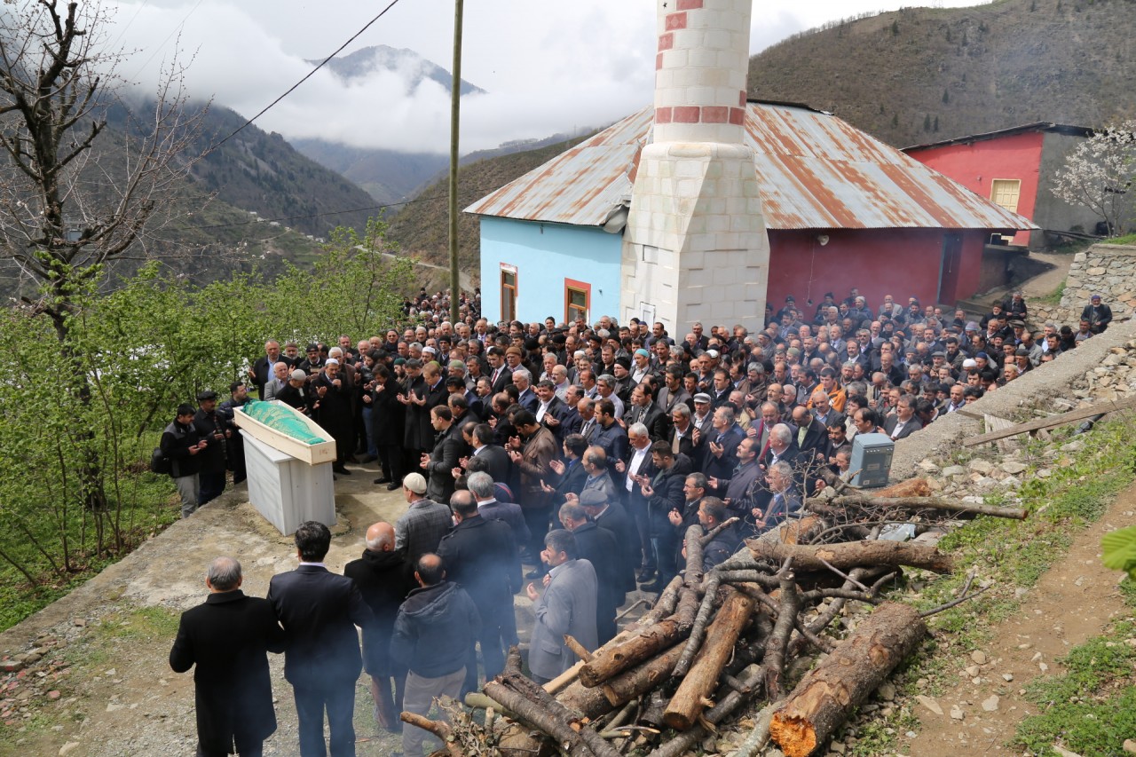 Güvendi son yolculuğuna uğurlandı 4