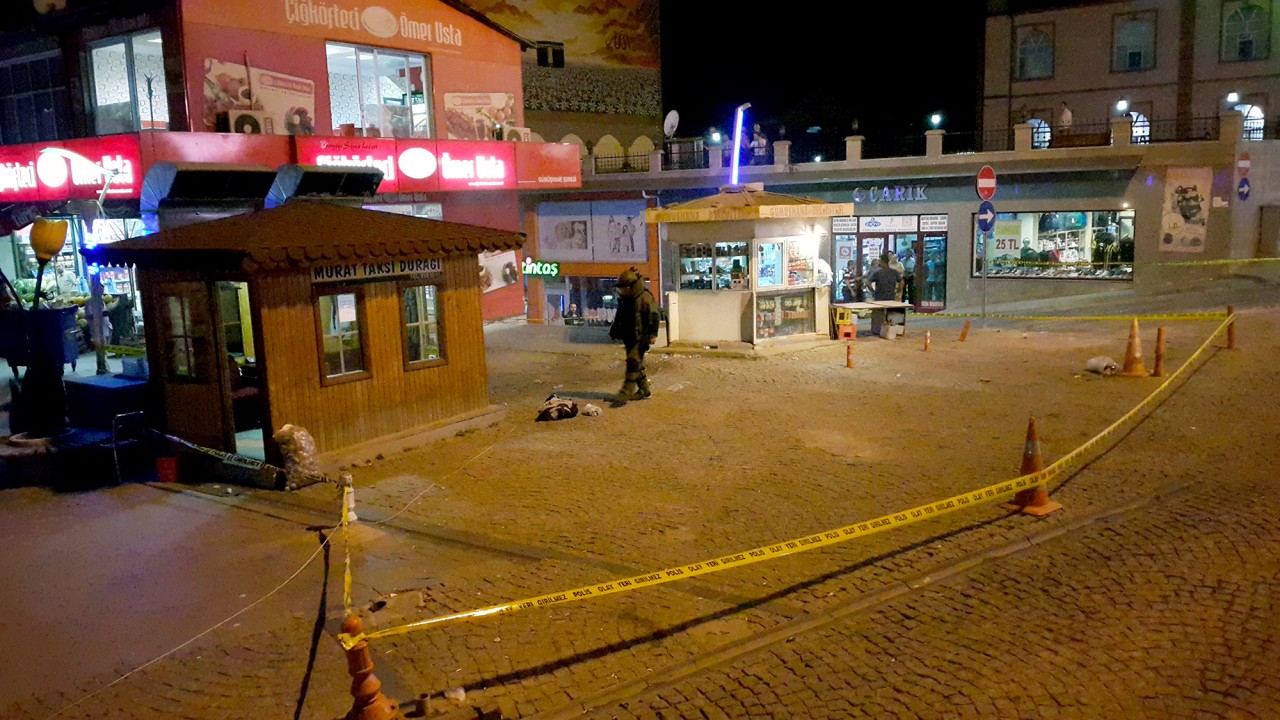 Şüpheli çantadan elbise çıktı 5