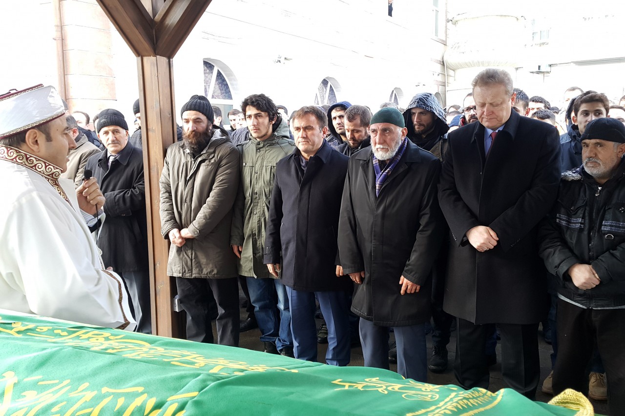 Kocagöz, gözyaşları arasında toprağa verildi 1