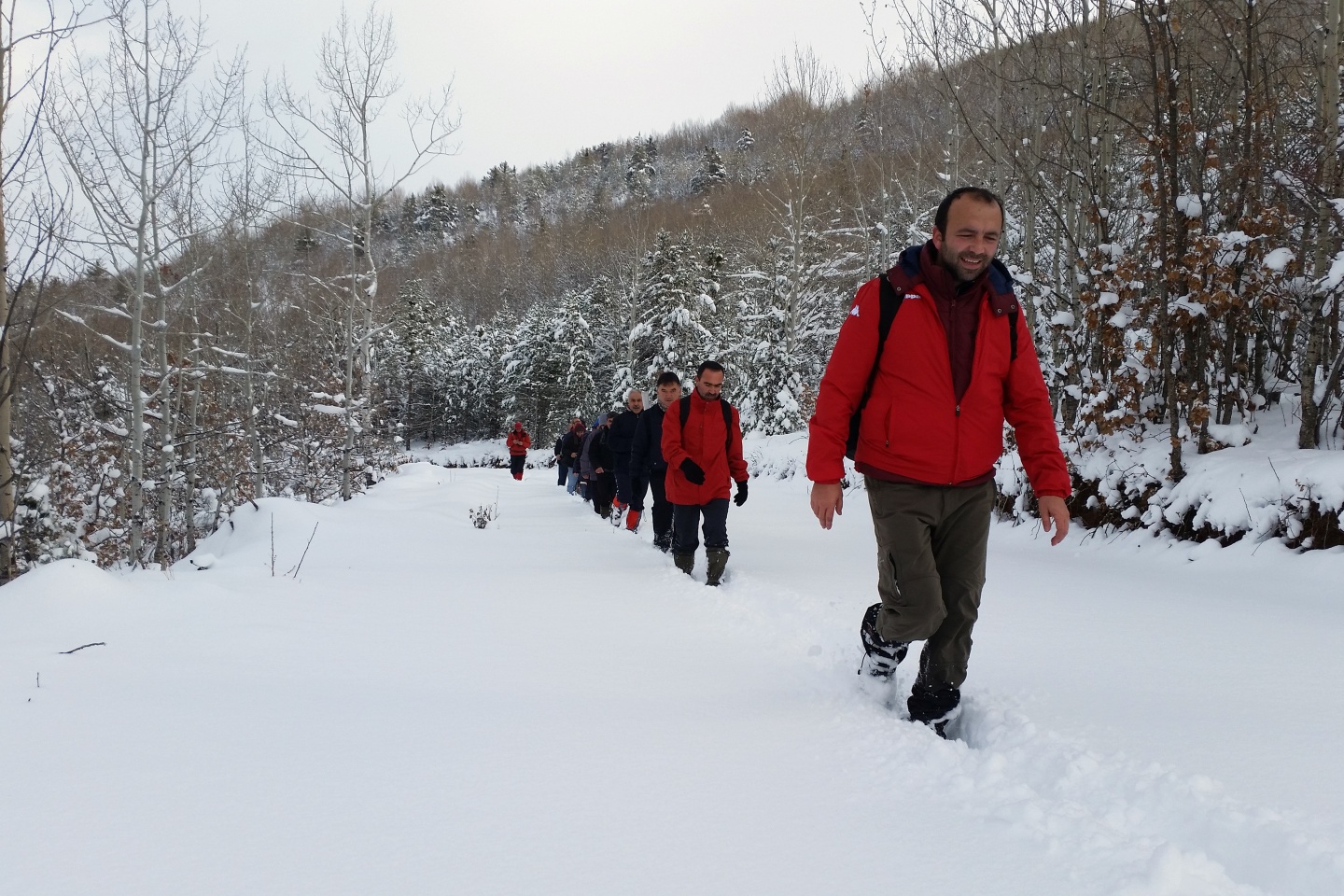 Gümüşhaneli dağcılar kar altında yürüdü 4