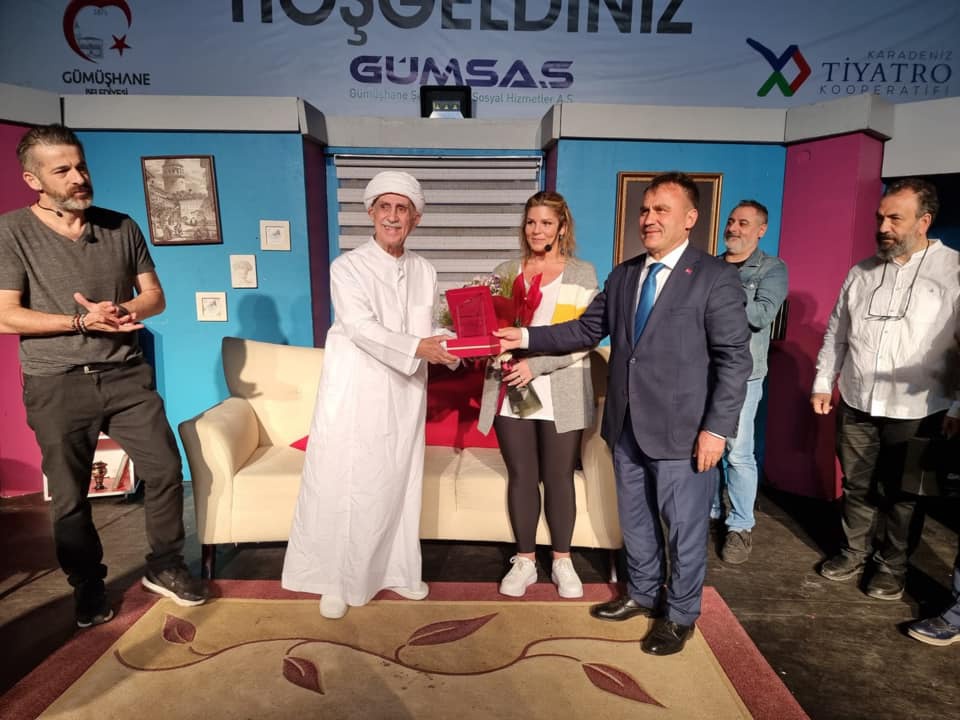 2 ay sürecek tiyatro festivali başladı 8