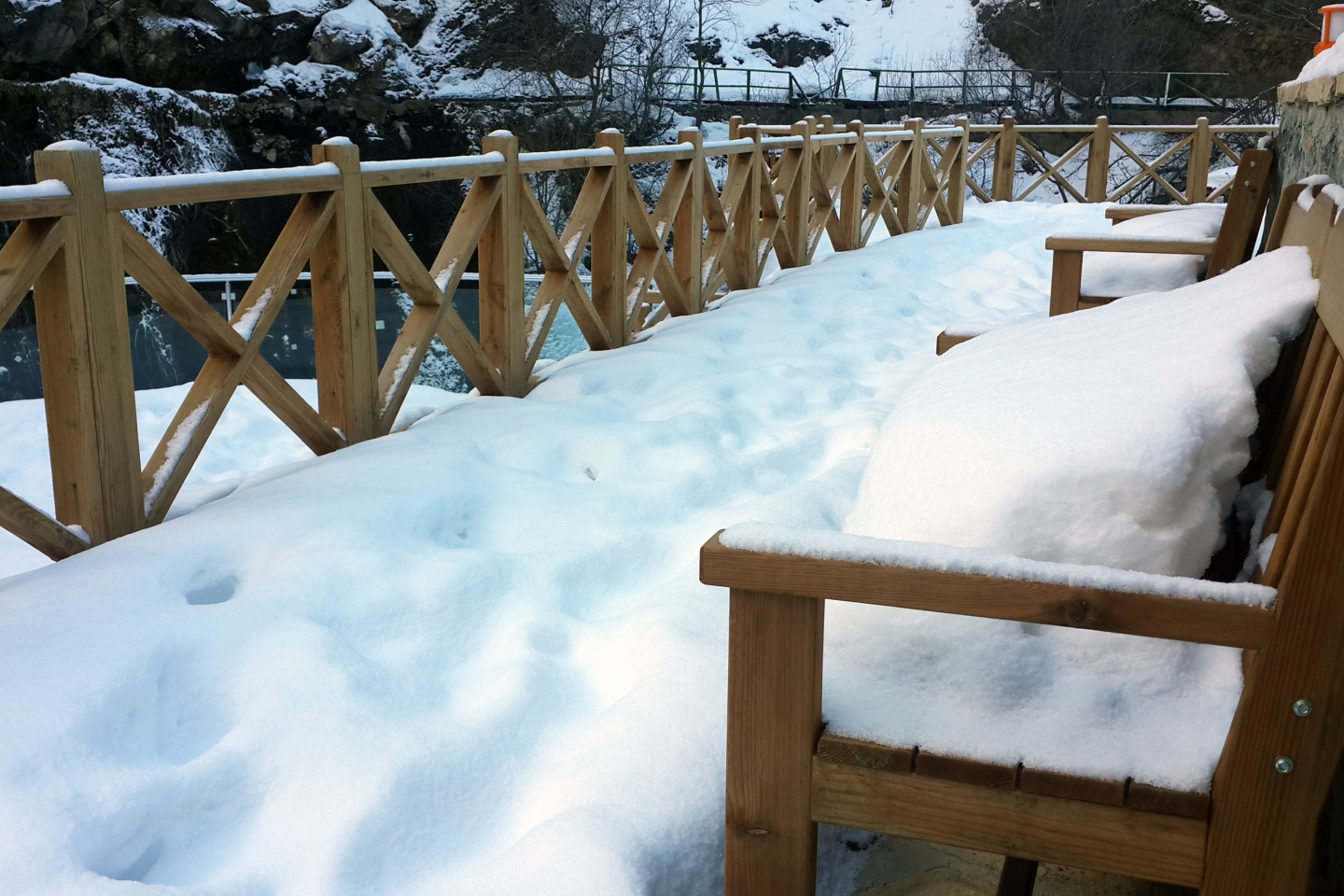 Tomara Şelalesinde kış güzelliği 7