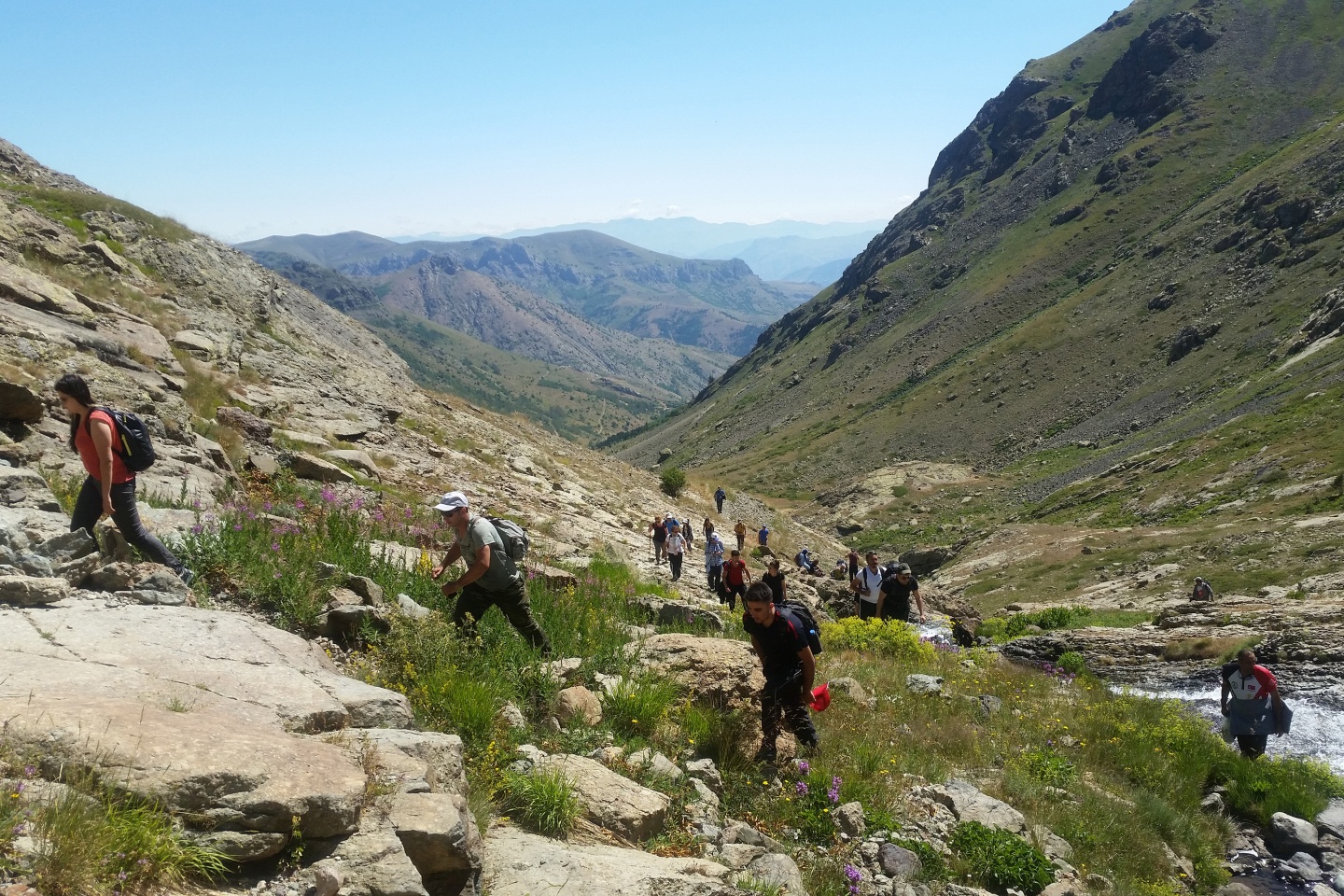 Gümüşhaneli dağcılardan Artabel yürüyüşü 3