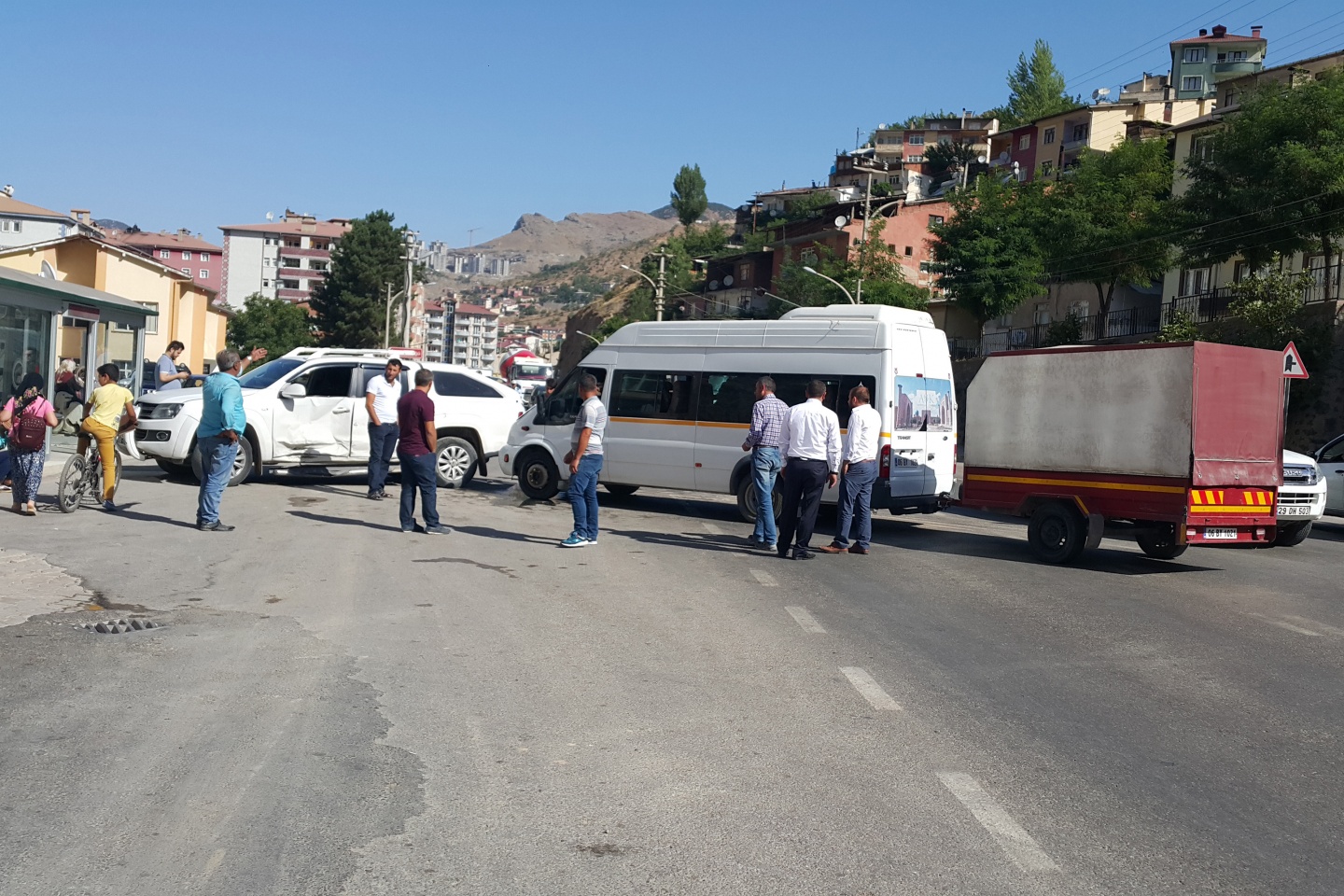 Aynı noktada 2 saatte 2 kaza 6