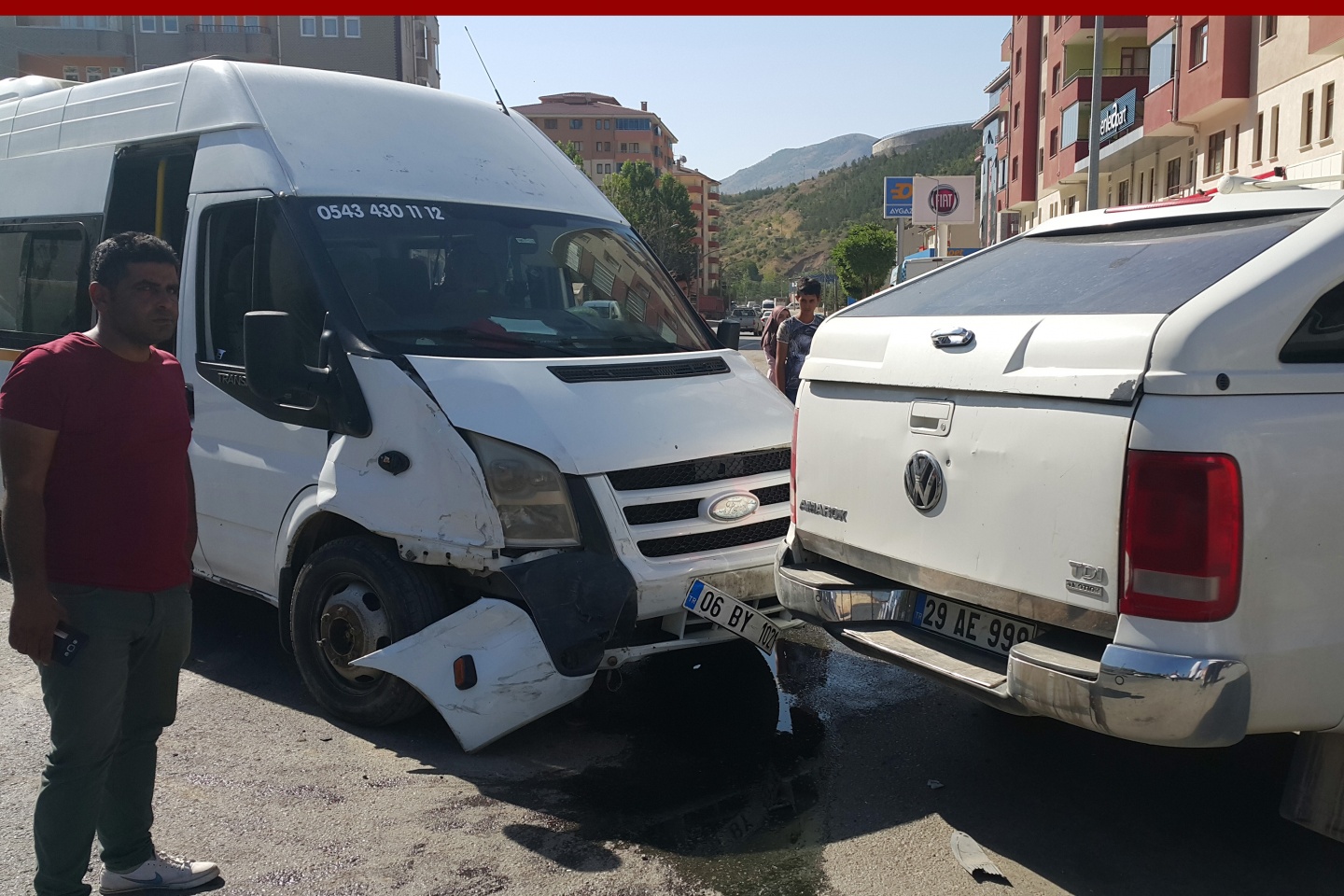 Aynı noktada 2 saatte 2 kaza 4