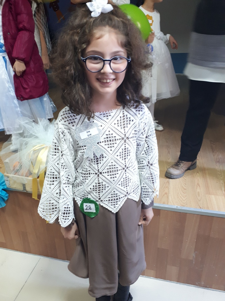 Minik öğrencilerden çevre duyarlılığı içeren defile 6