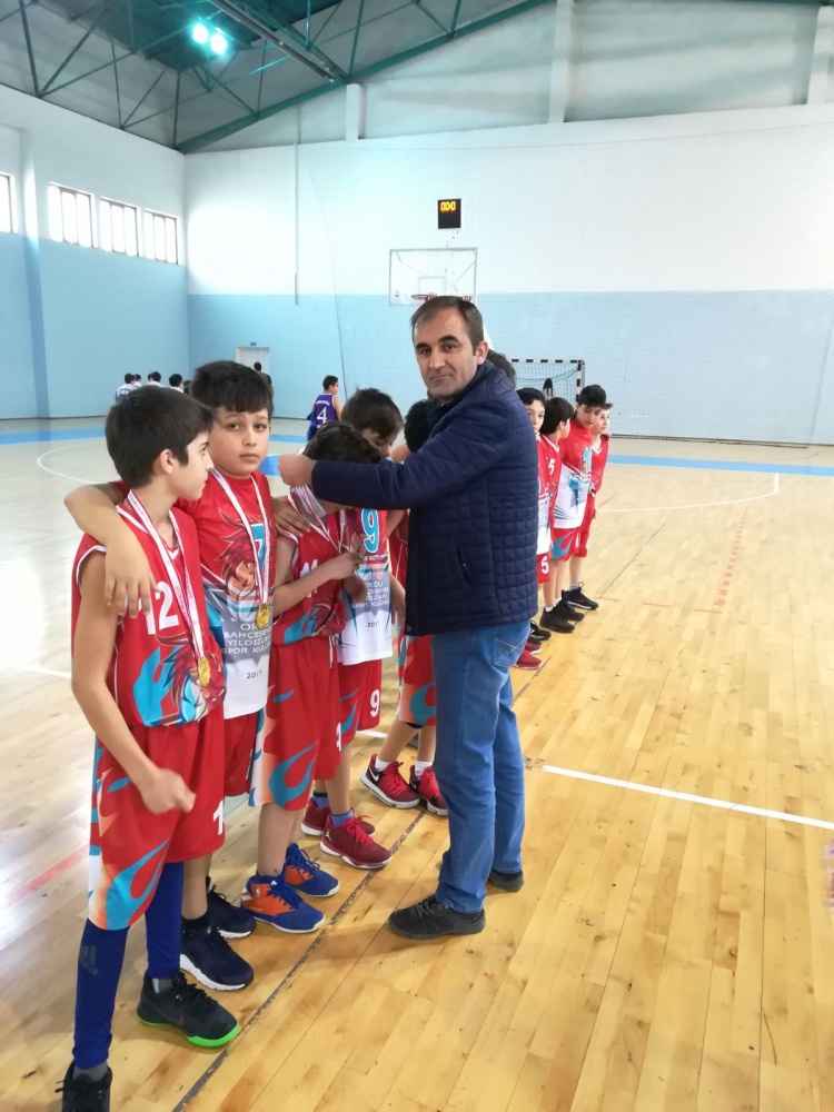 Basketbol grup müsabakaları sona erdi 3