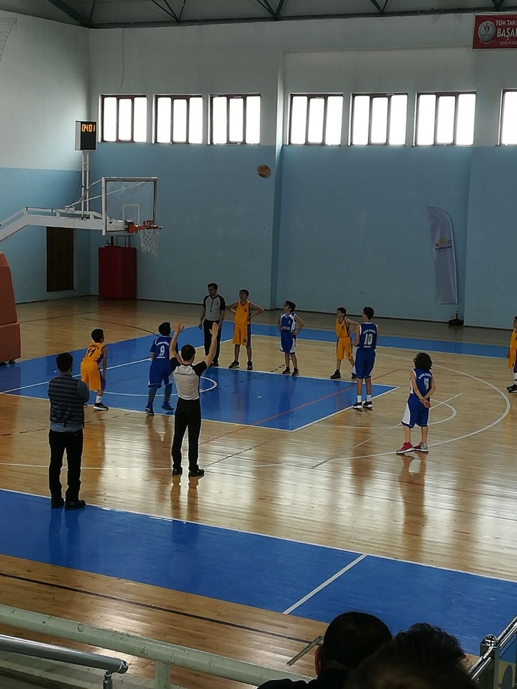 Basketbol grup müsabakaları sona erdi 6