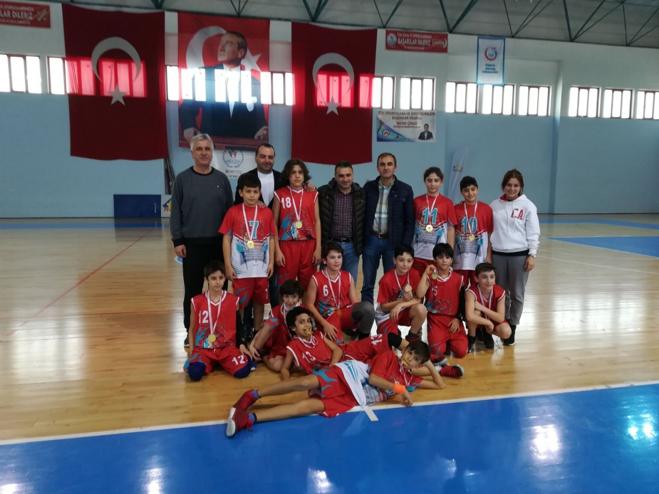 Basketbol grup müsabakaları sona erdi 2