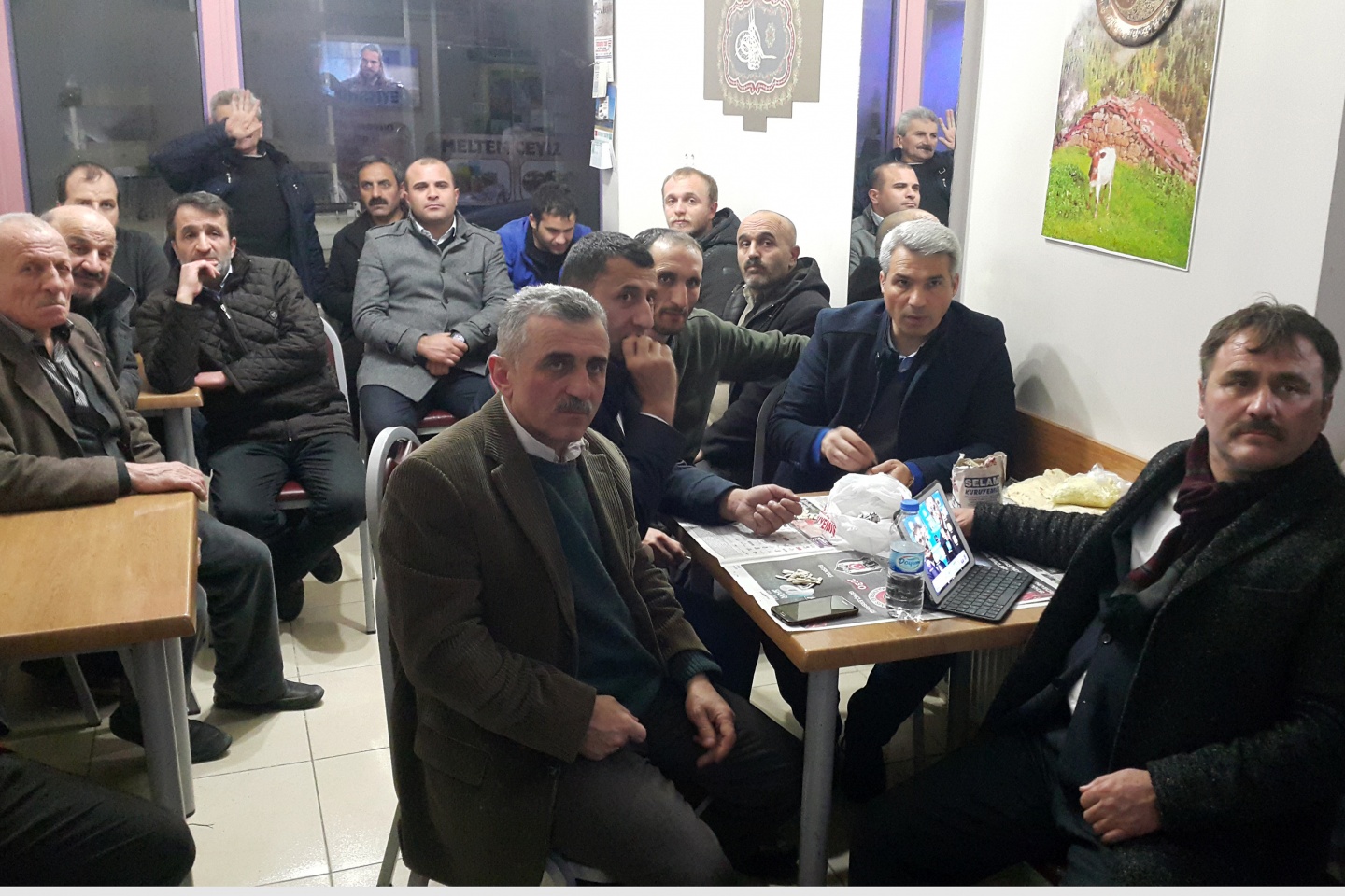 Başkan Çimen ‘Diriliş Ertuğrul’u vatandaşlarla izledi 1