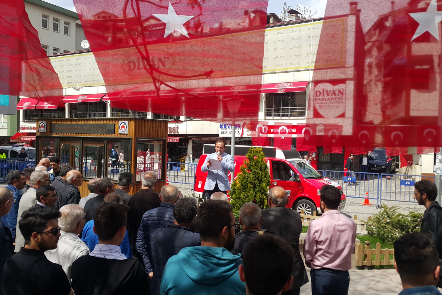 Gümüşhane’de 41 yıl sonra ilk kez 1 Mayıs kutlandı 3