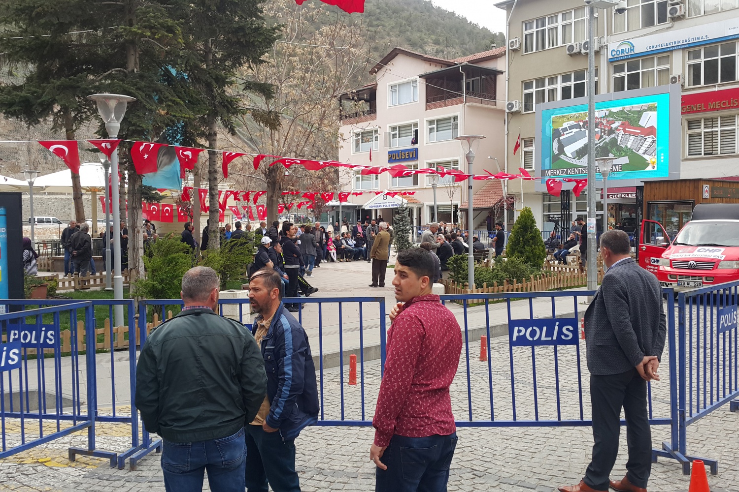 Gümüşhane’de 41 yıl sonra ilk kez 1 Mayıs kutlandı 14