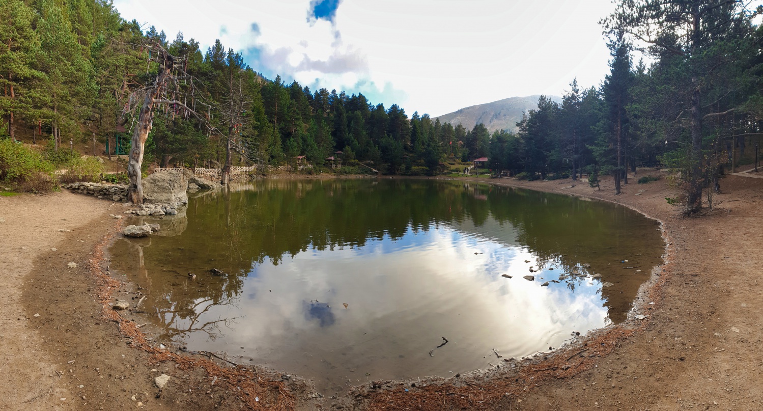 Limni Gölünde sonbahar yoğunluğu 13