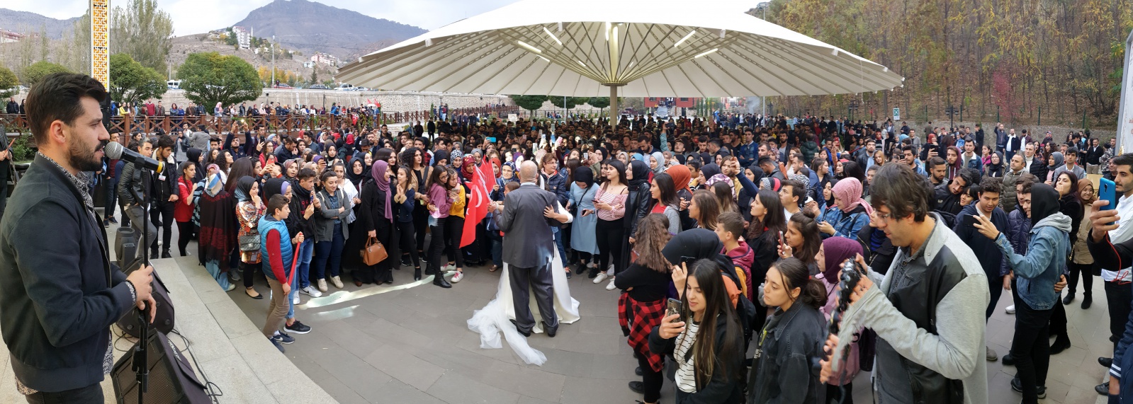 İtalyan ve Bulgar çift 15 yıl önce tanıştıkları Gümüşhane’de 29 Ekim'de nikah kıydı 38