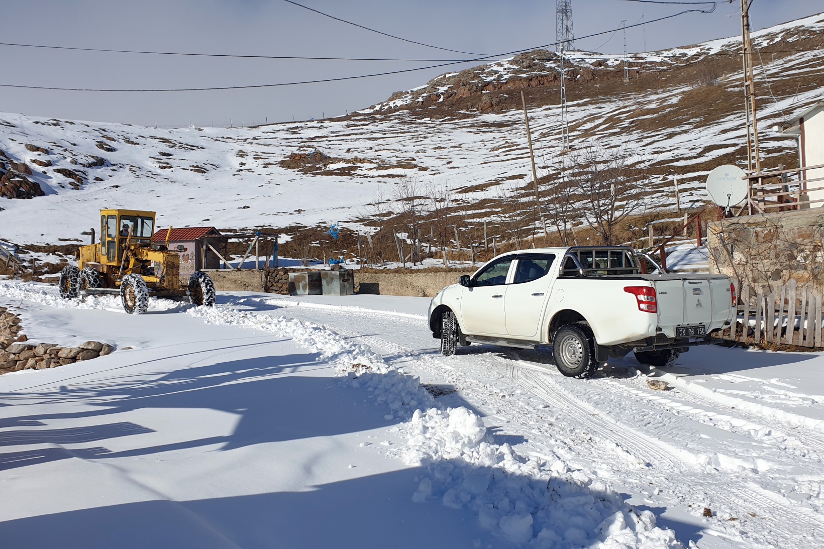Cenazeye gitmek için yola çıktılar fakat kara saplandılar 13