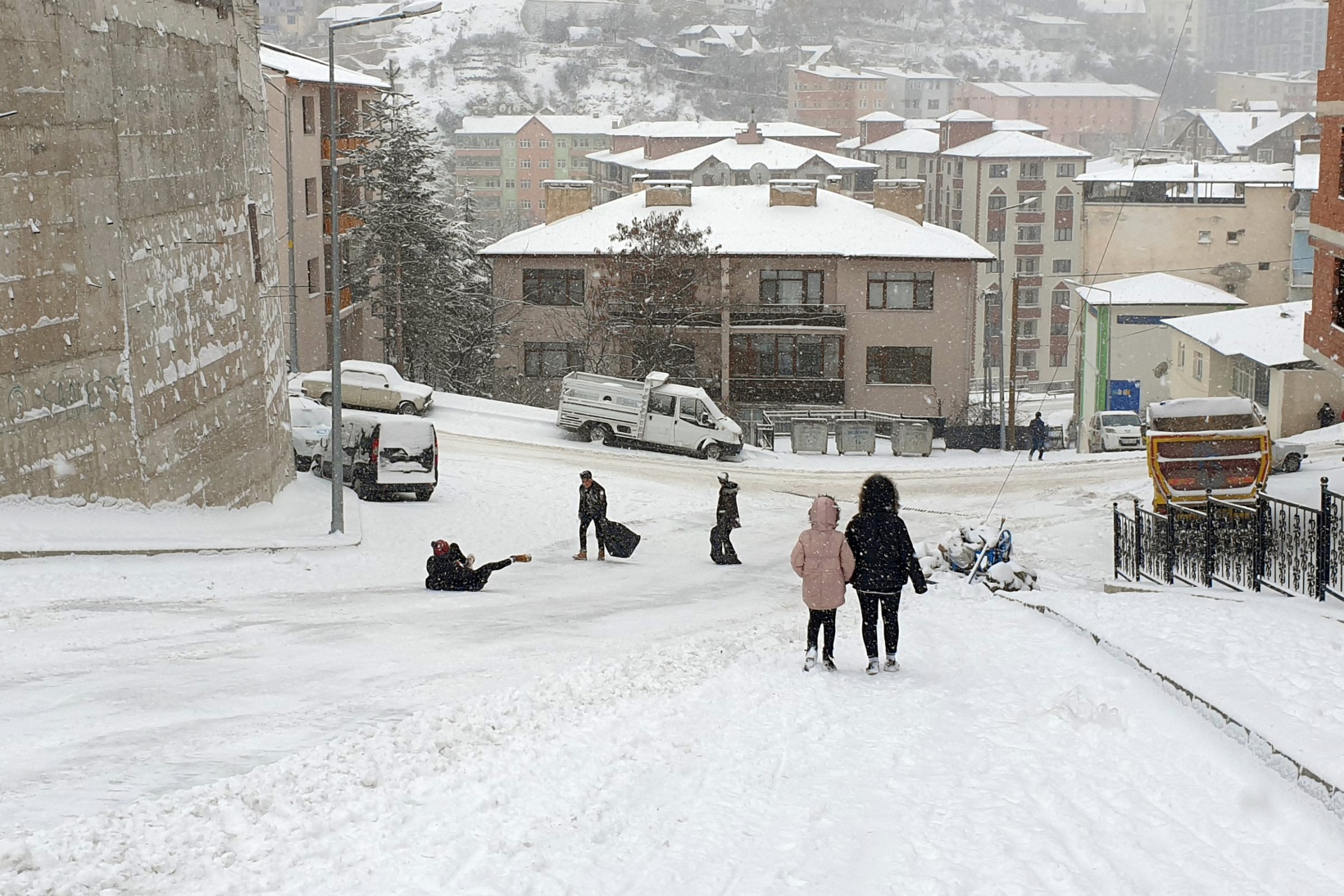 Gümüşhane’de kar yağışı etkili oluyor 9