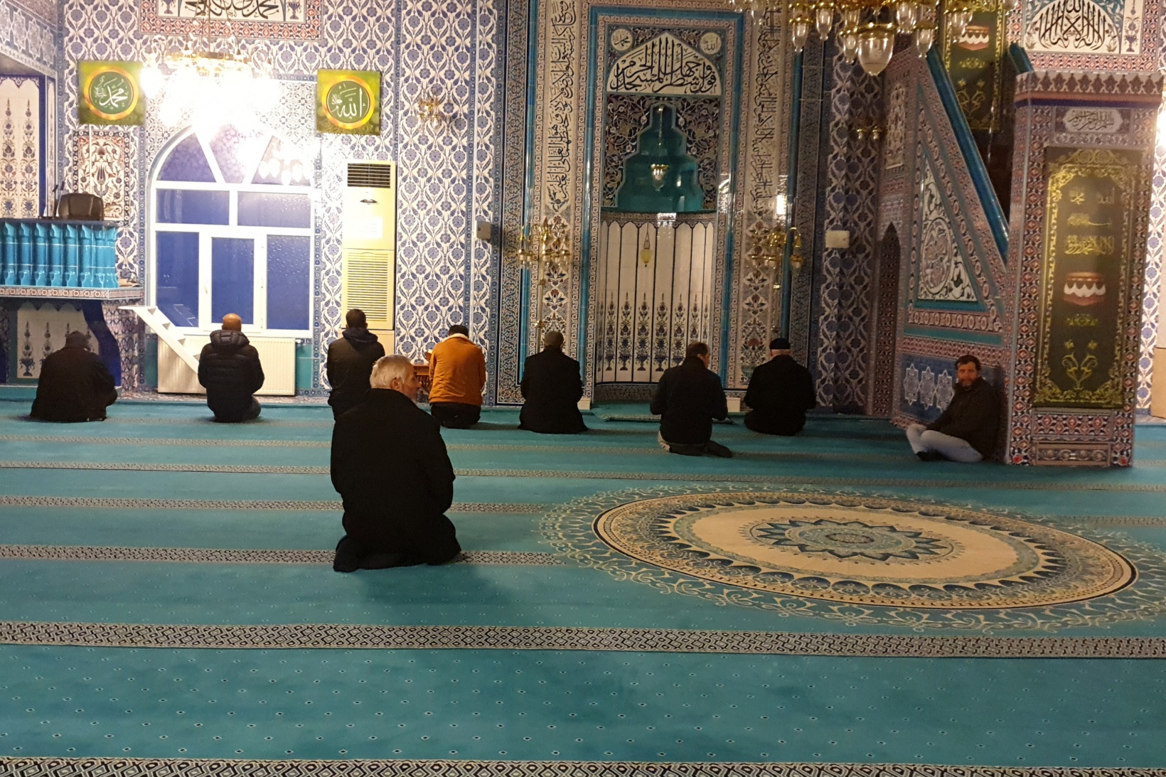 Gümüşhane'deki camilerde cemaatsiz namaz kılındı 12