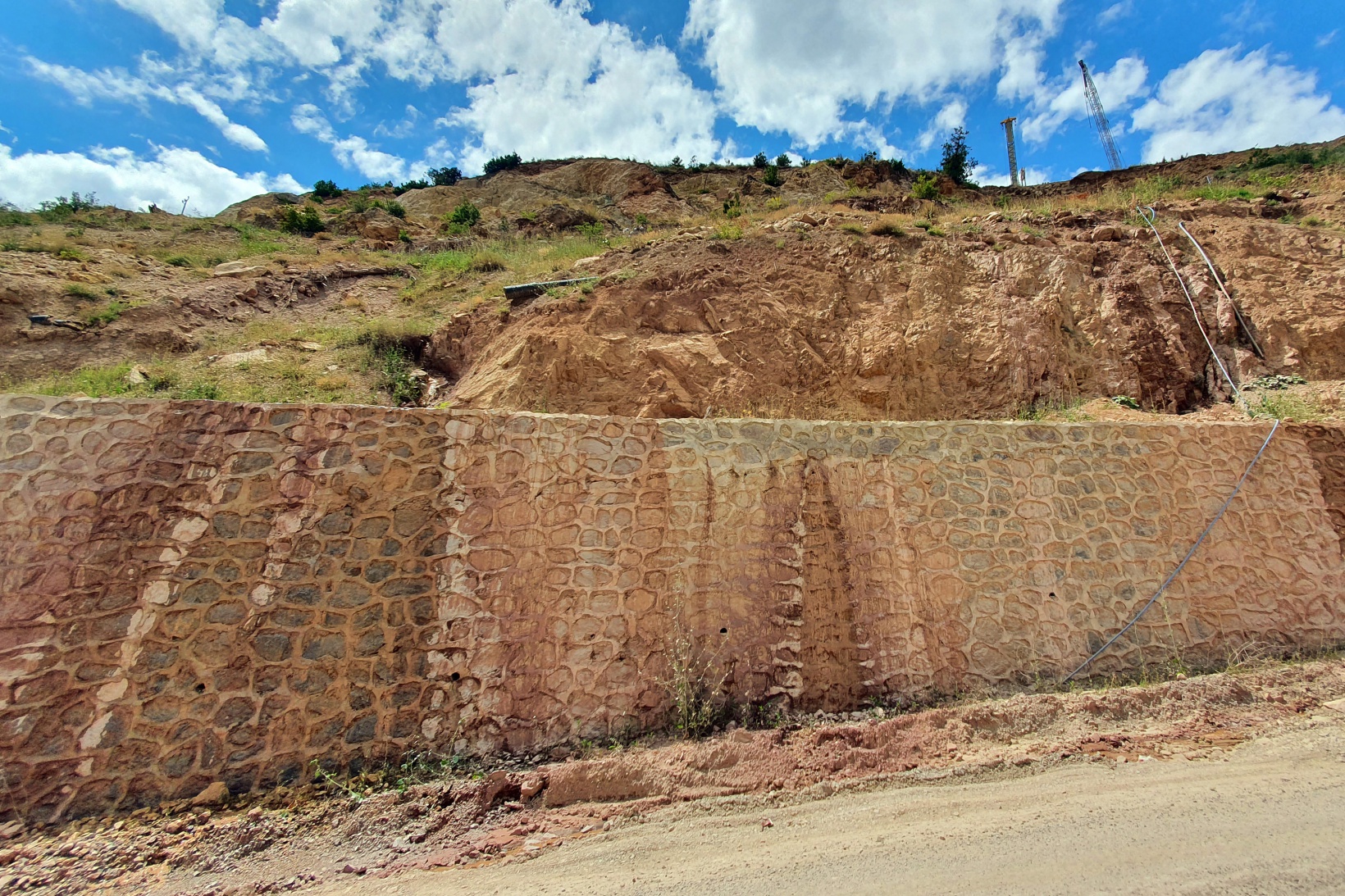 Harşit çayındaki bordo rengin sebebi oldu 8