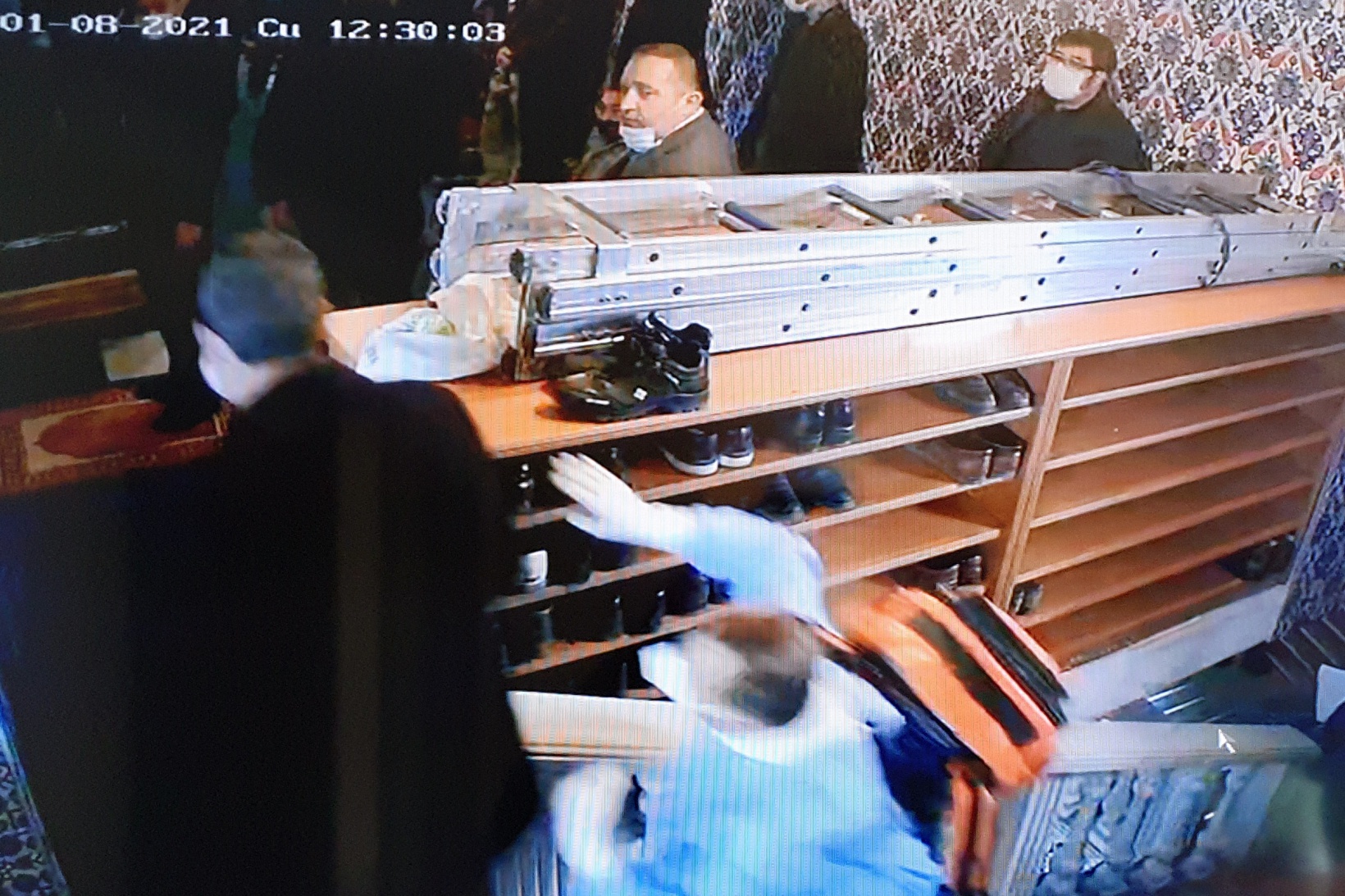 Son nefesini camide verdi 4