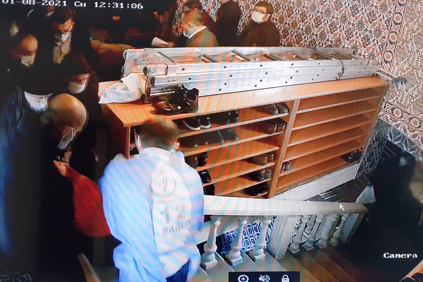 Son nefesini camide verdi 7