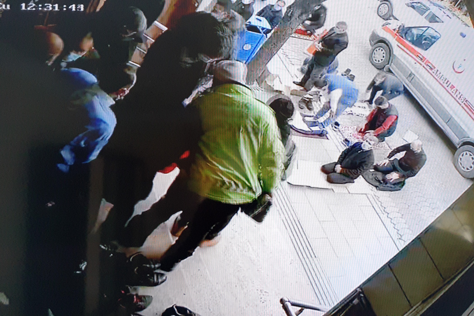 Son nefesini camide verdi 8