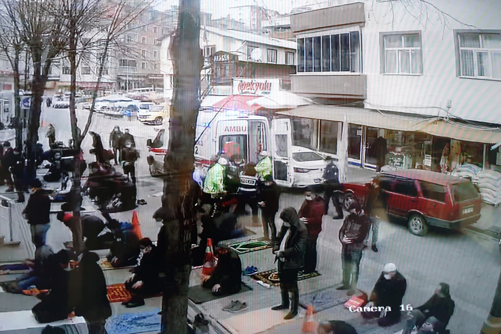 Son nefesini camide verdi 11