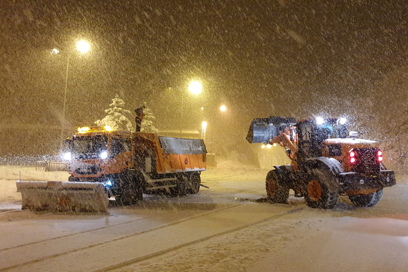 Zigana geçidinde kar yağışı etkili oluyor 21