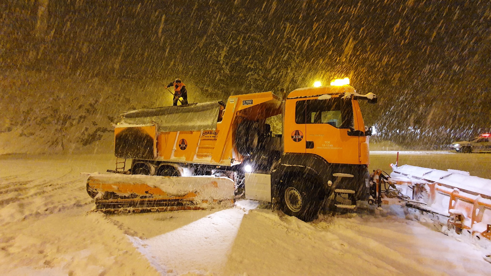 Zigana geçidinde kar yağışı etkili oluyor 20