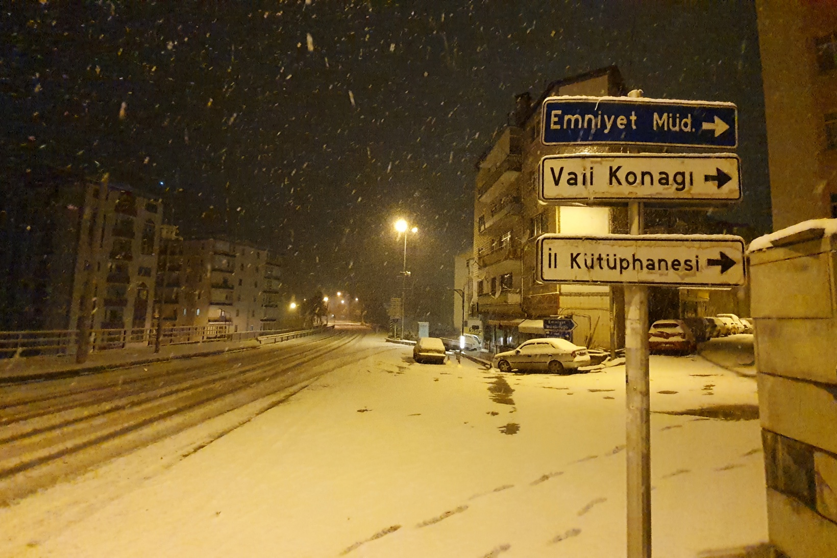 Zigana geçidinde kar yağışı etkili oluyor 7