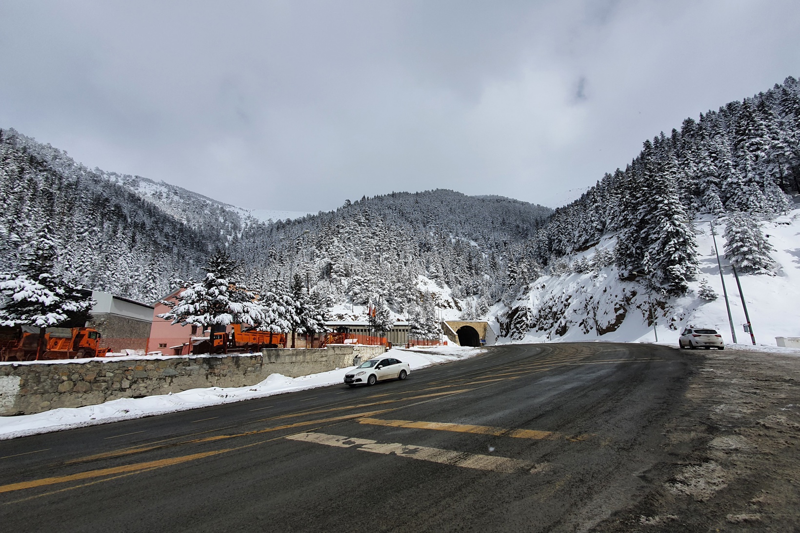 Zigana’da sezon tam bitti derken yeniden başladı 18