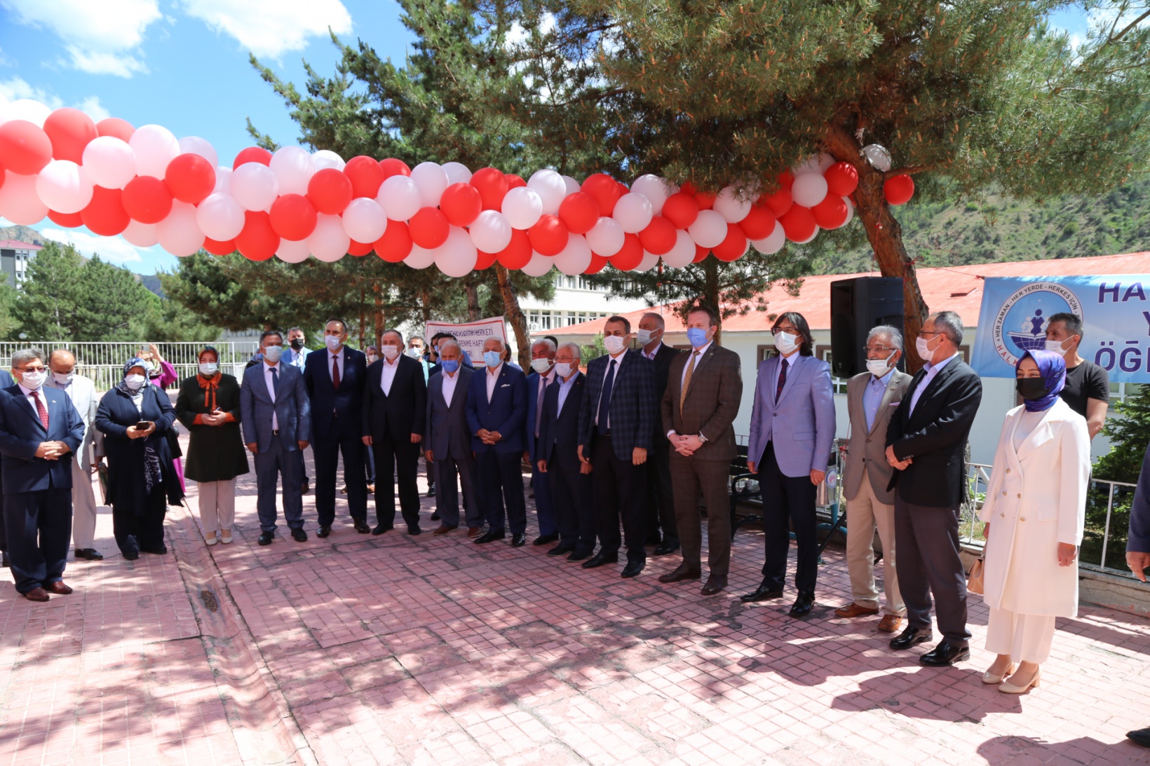 Gümüşhane Halk Eğitimi Merkezinden yılsonu sergisi 9