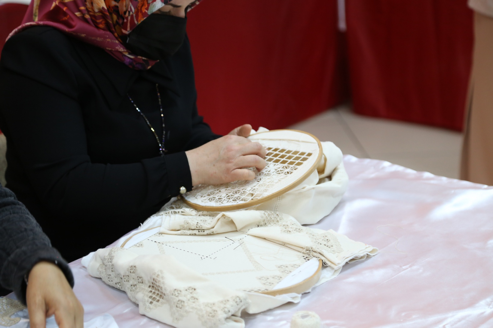 Gümüşhane Halk Eğitimi Merkezinden yılsonu sergisi 1