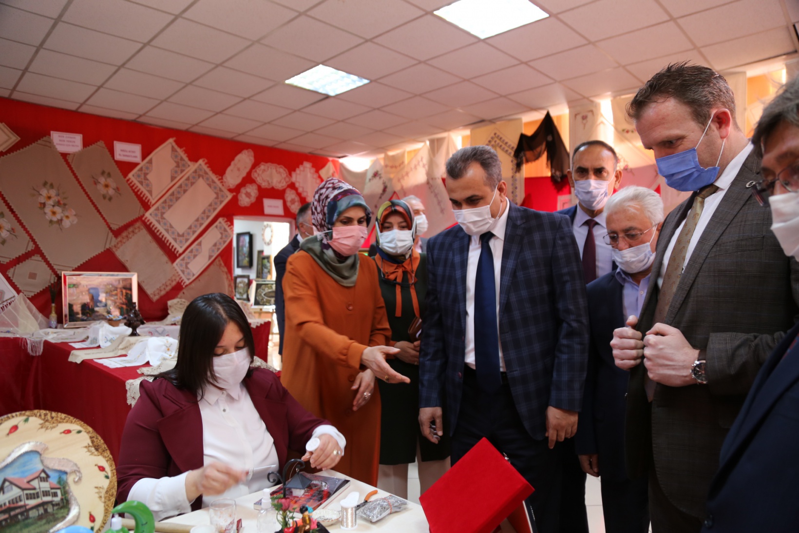 Gümüşhane Halk Eğitimi Merkezinden yılsonu sergisi 10