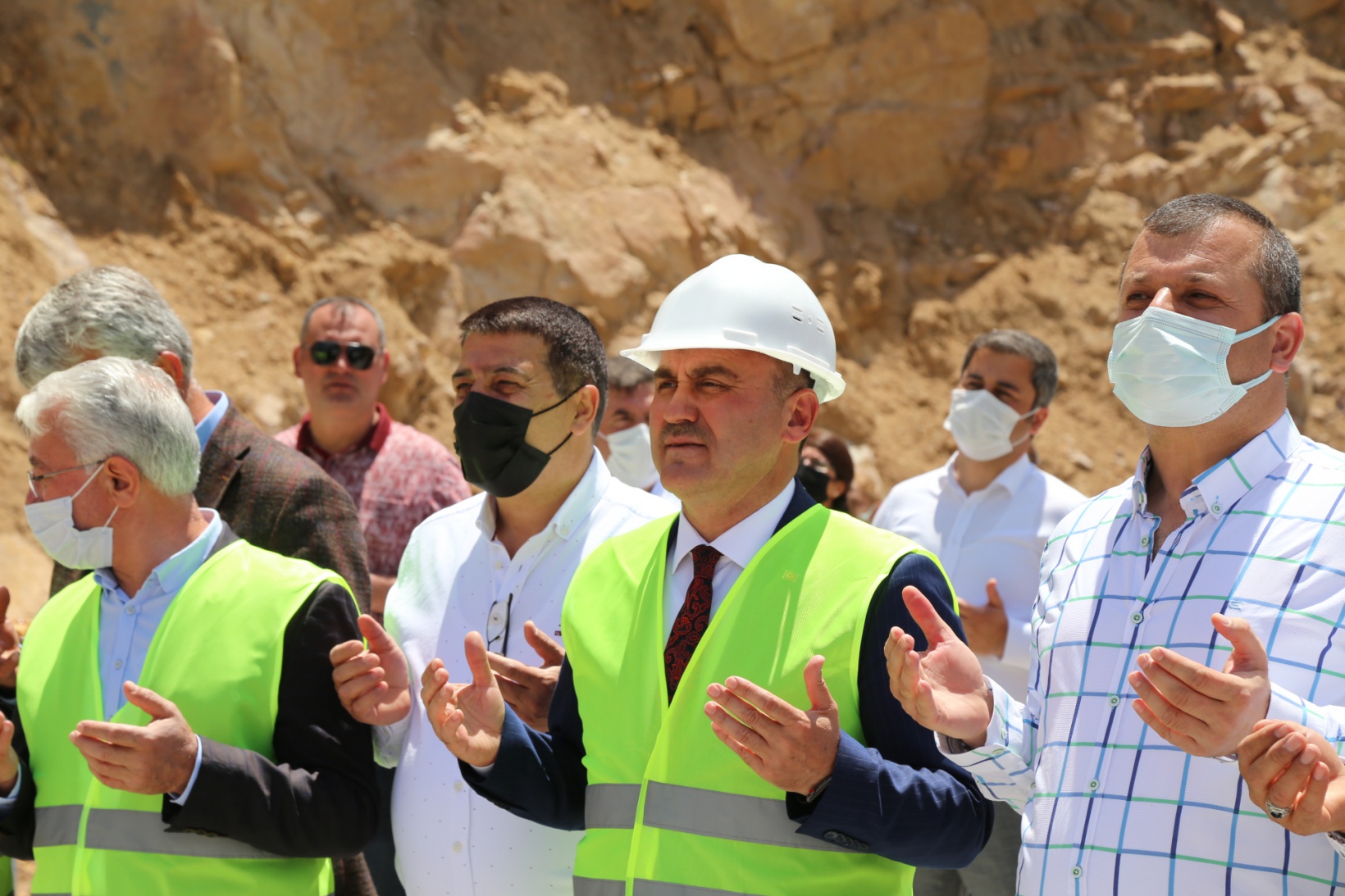 Yaşam evlerine ilk harç döküldü 12