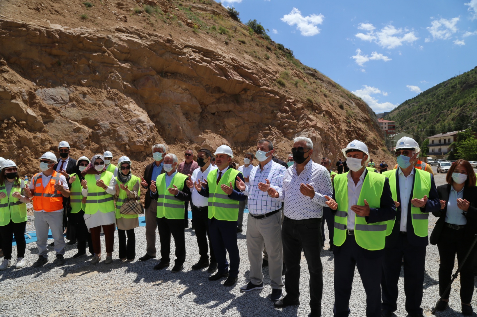 Yaşam evlerine ilk harç döküldü 14