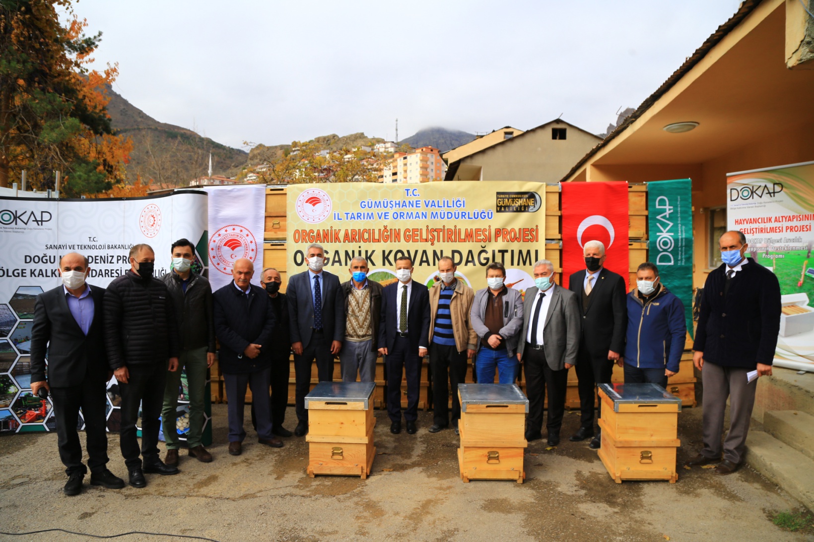 Gümüşhane'de organik arıcılığa kovan, meralara sıvat desteği 3