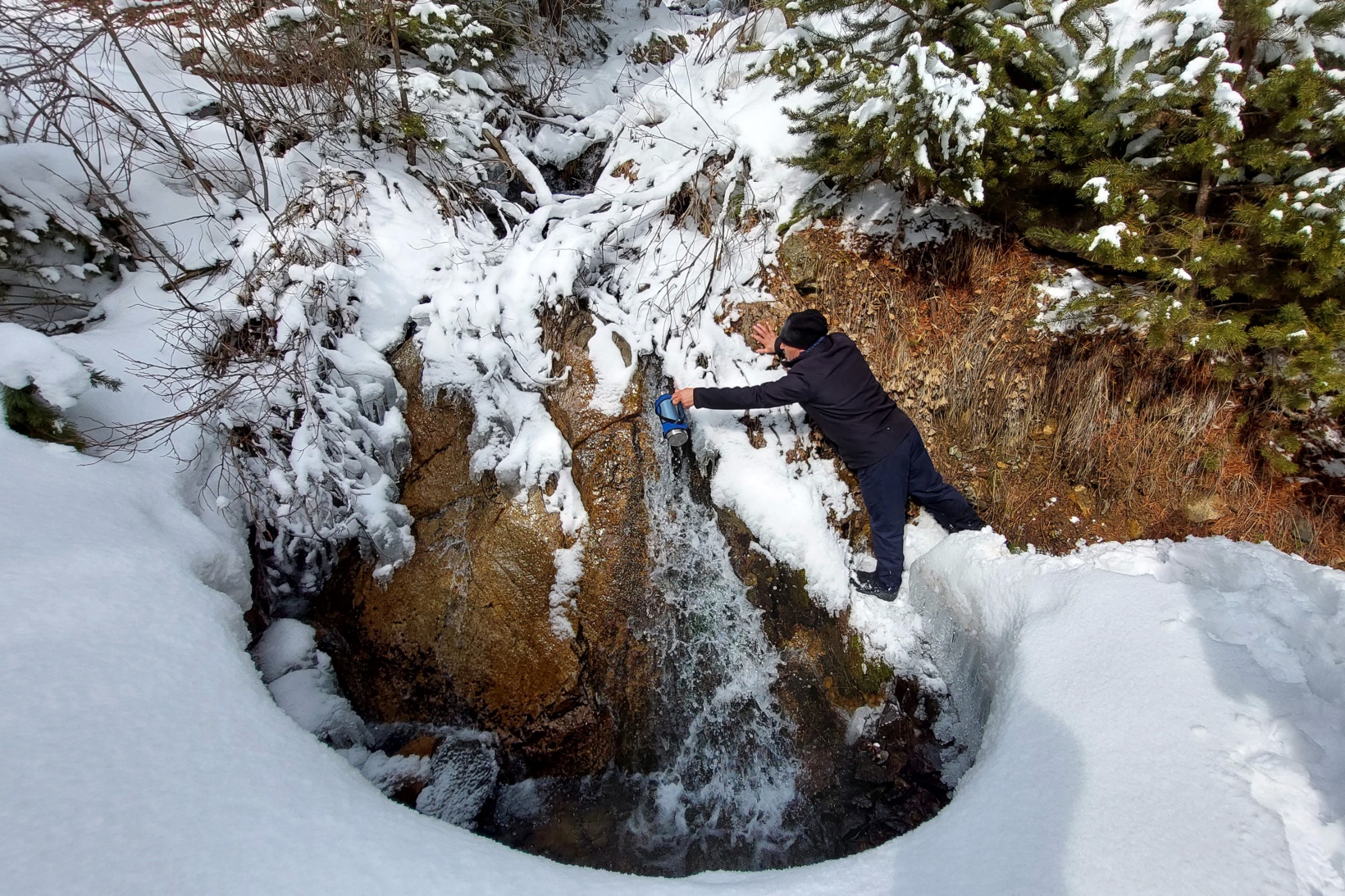 Gümüşhaneli dağcılar kadınlar için yürüdü 14