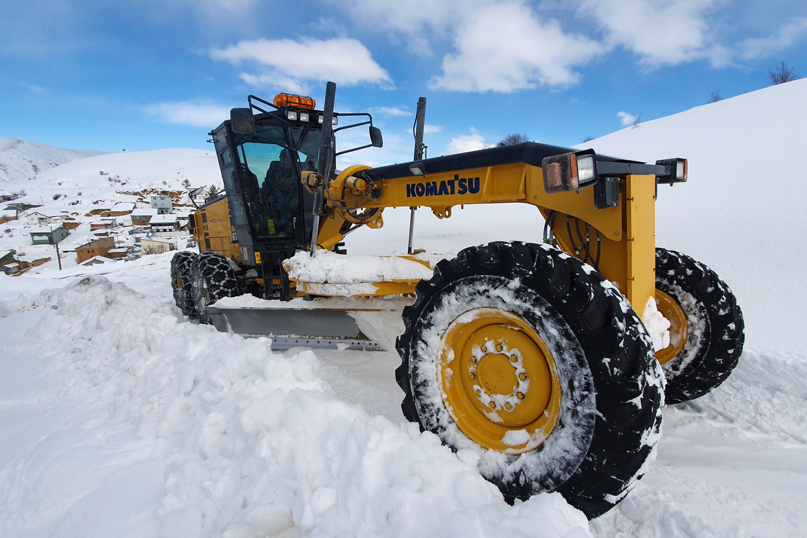 Gümüşhane’nin kapalı köy yollarında hummalı çalışma 4