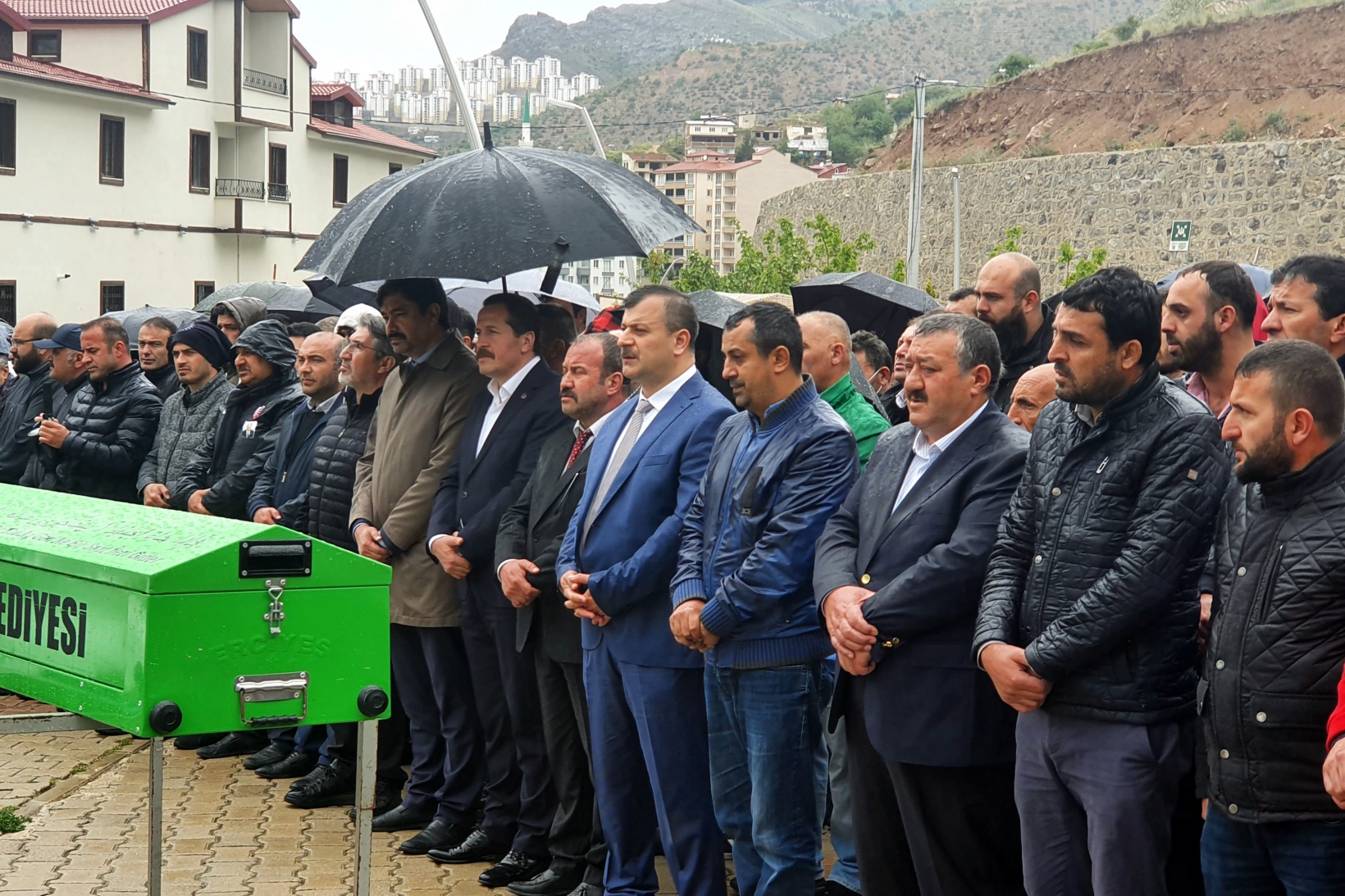 Memur-Sen İl Temsilcisi Harun Şeker son yolculuğuna uğurlandı 10