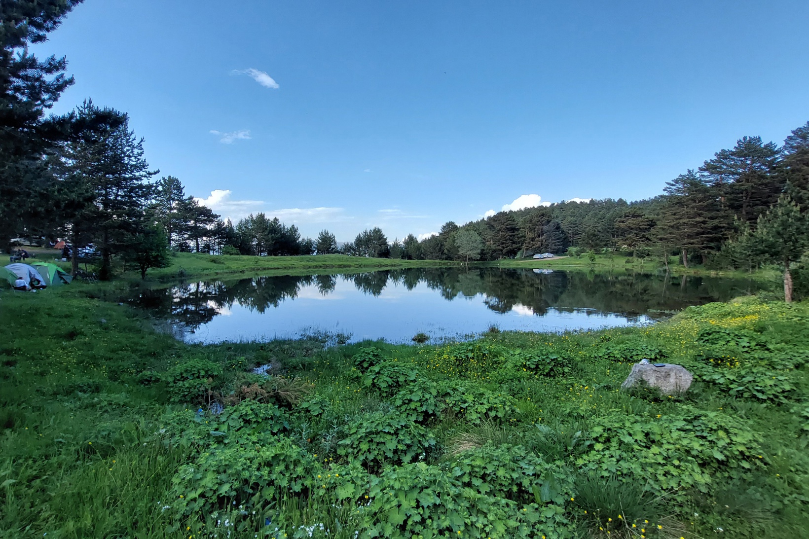 Gümüşhaneli doğaseverler Altınpınar Gölünde kamp kurdu 23