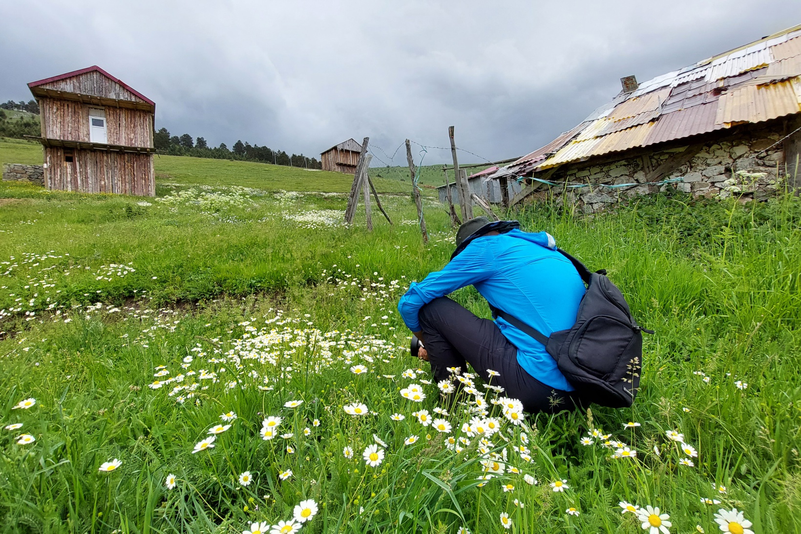 Gümüşhaneli doğaseverler Altınpınar Gölünde kamp kurdu 30