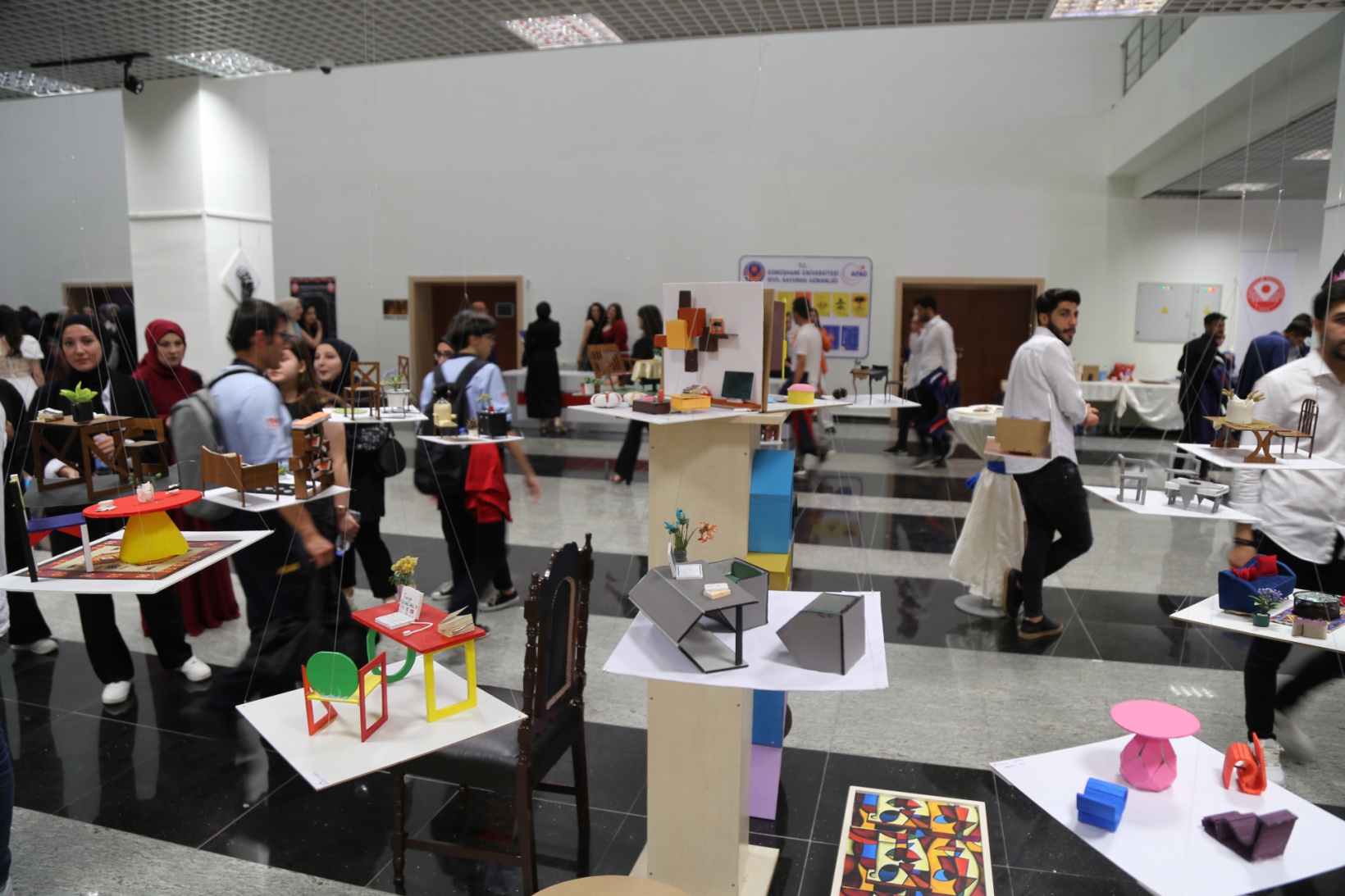 Geleceğin tasarımcılarından 100’ü aşkın eser 8