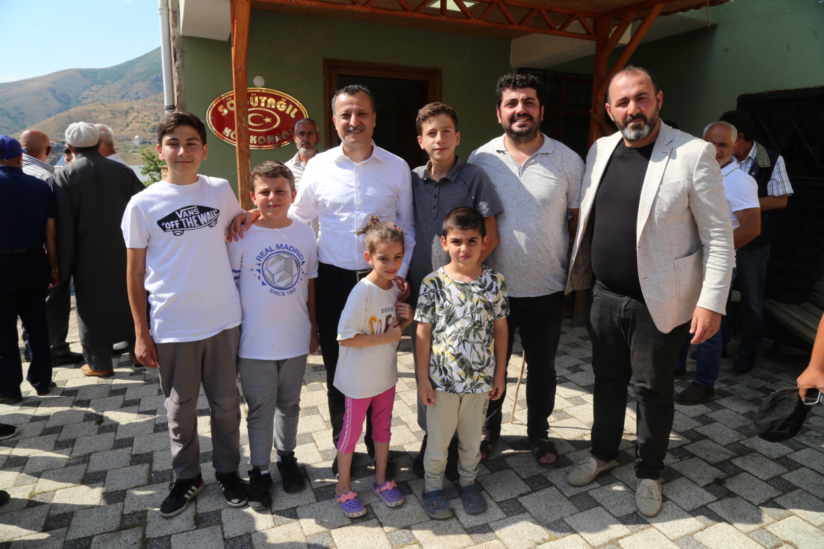 Vali Taşbilek’ten 11 köye ziyaret 17