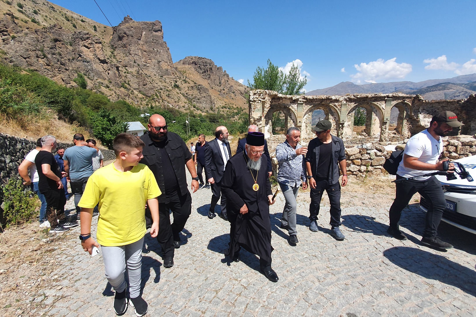 Fener Rum Patriği Bartholomeos Süleymaniye mahallesinde 19