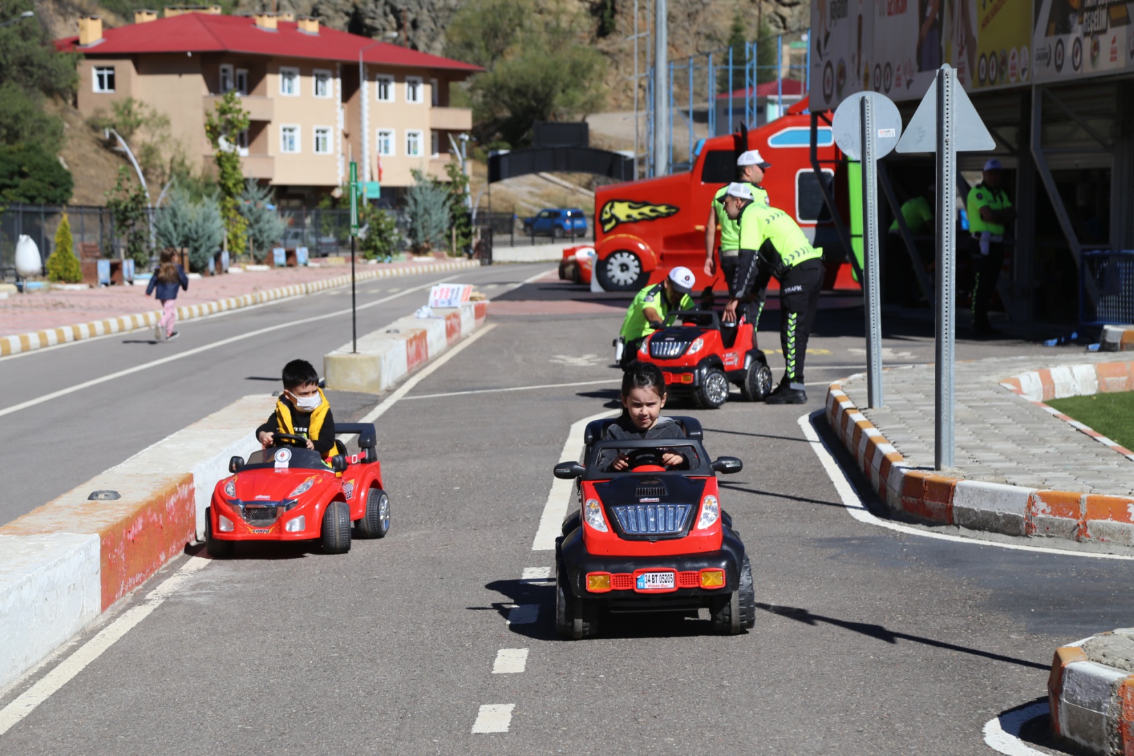 Çocuk Trafik Eğitim Parkı şenlendi 11