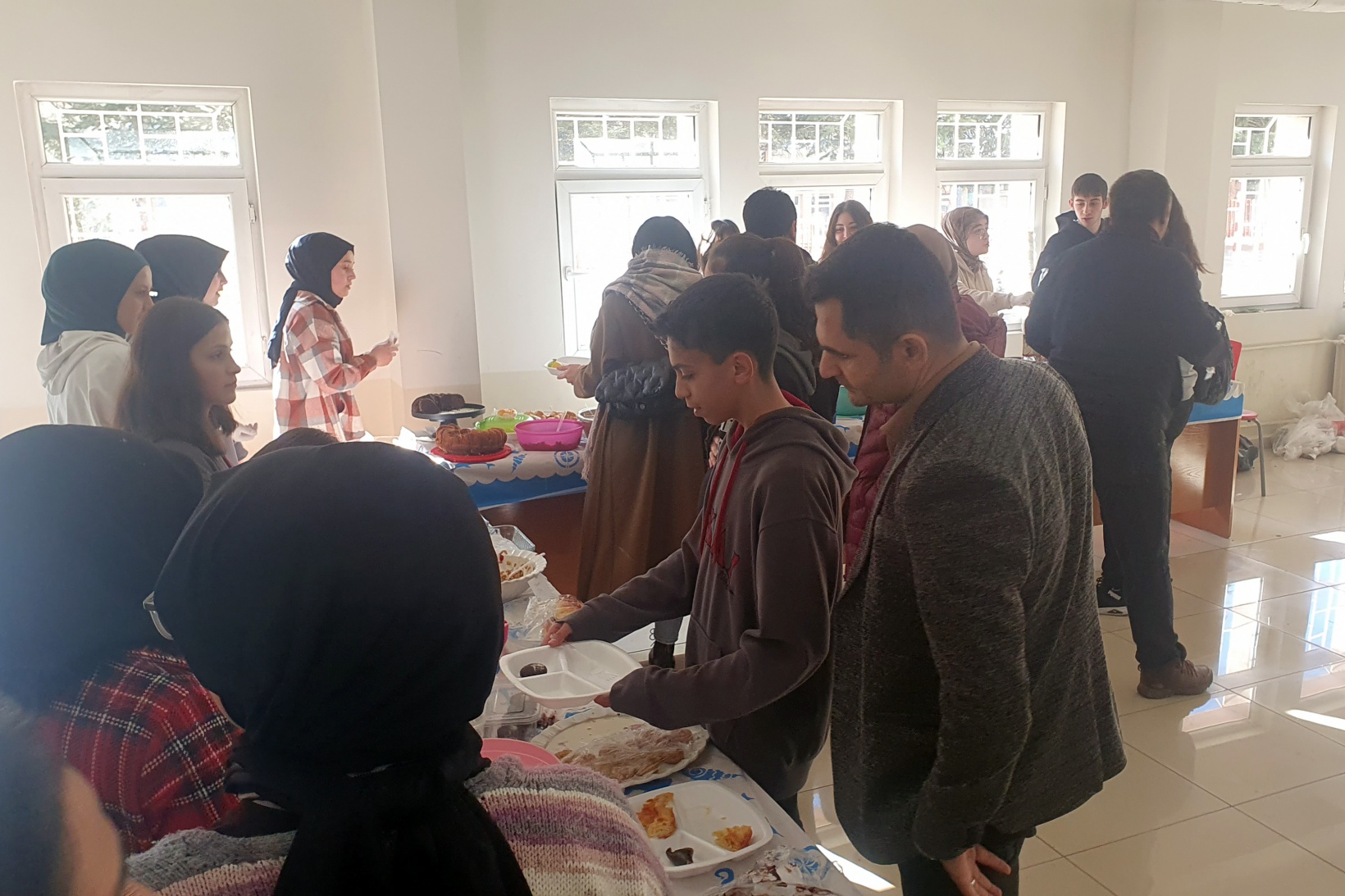 AFK’da Yunus Emre bebek için kermes düzenlendi 5