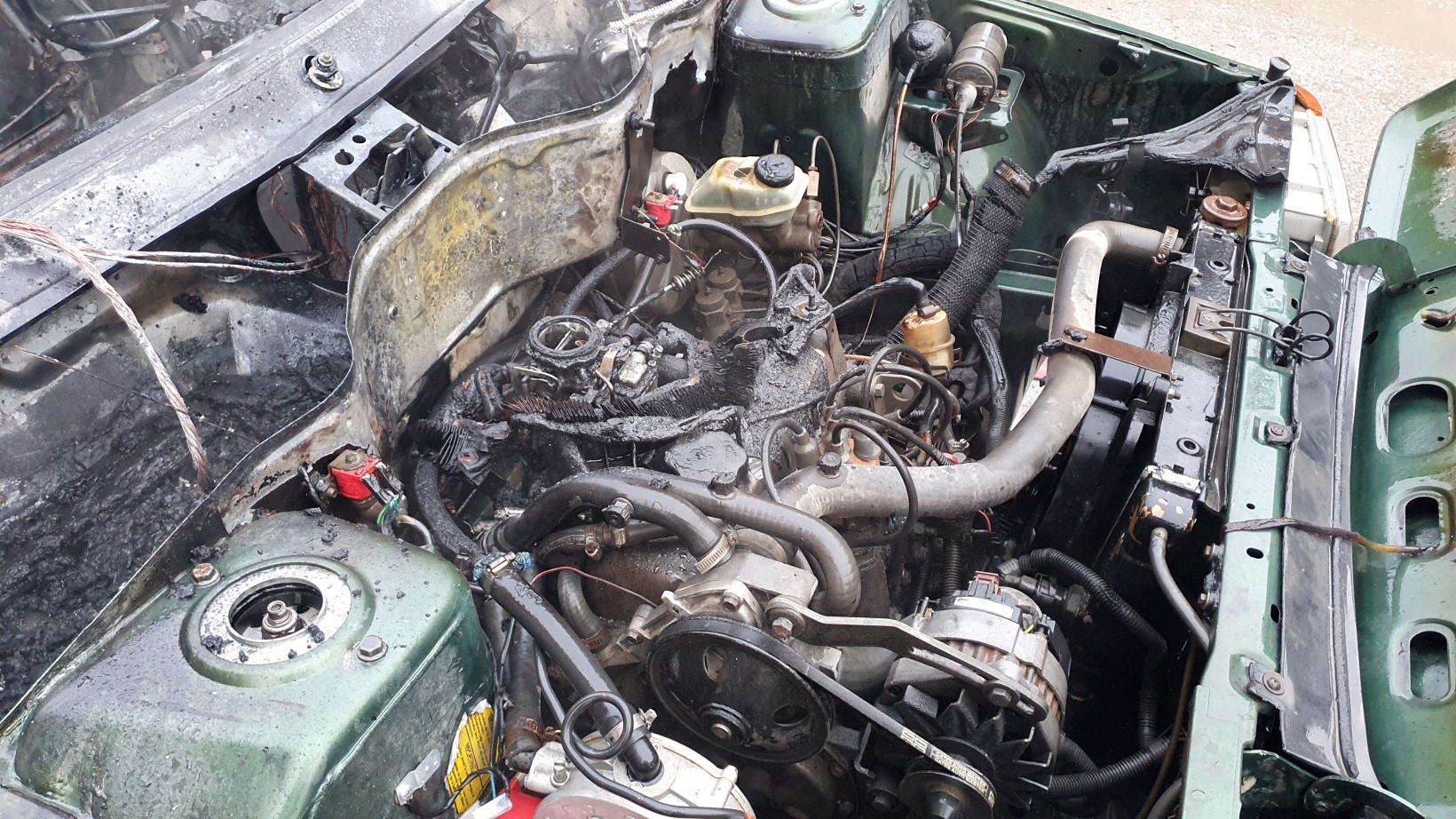 Gümüşhane’de park halindeki LPG’li otomobil yandı 10